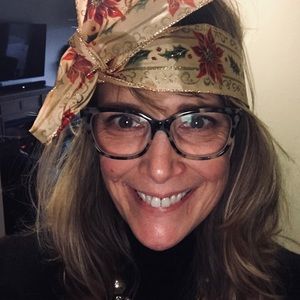 Meet your Posher, Dana